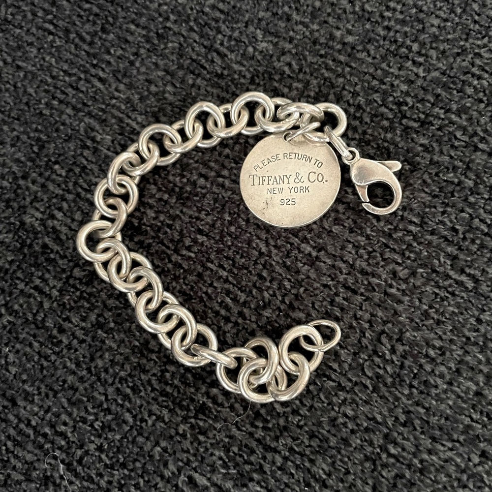 Tiffany & Co. ‘Return to Tiffany’ charm bracelet with circular pendant